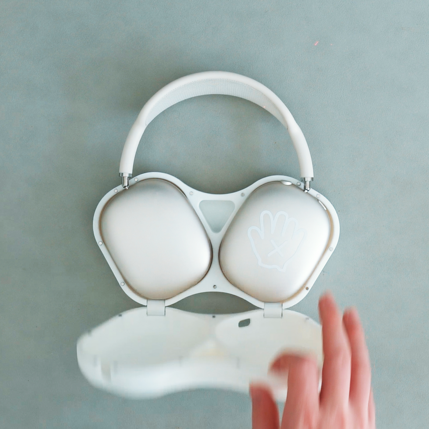 AirPods Max Hardshell Case