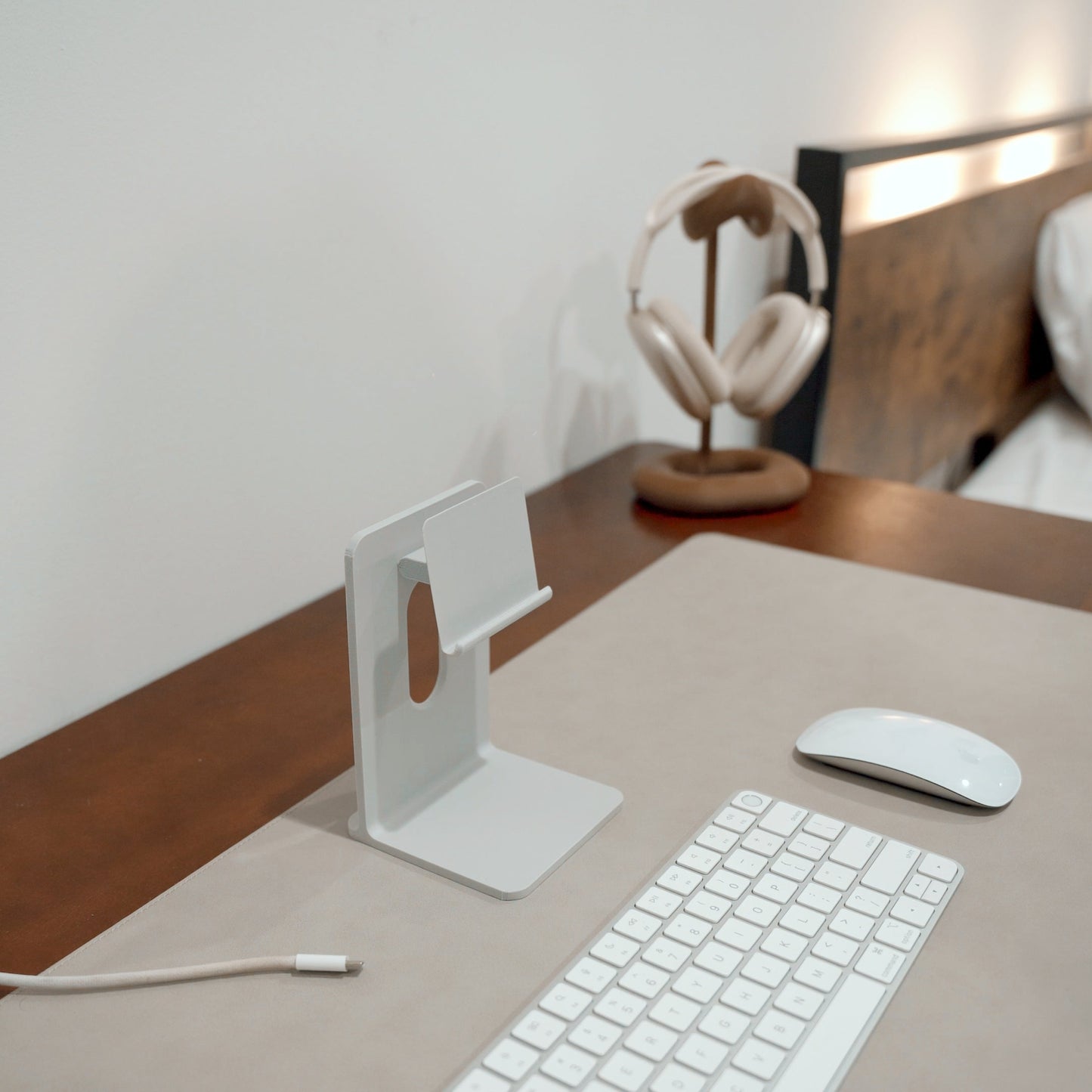 iPad Studio Stand